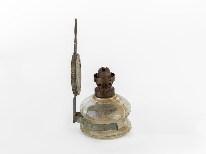 ΒΑΣΗ ΛΑΜΠΑΣ ΠΕΤΡΕΛΑΙΟΥ ΓΥΑΛΙΝΗ