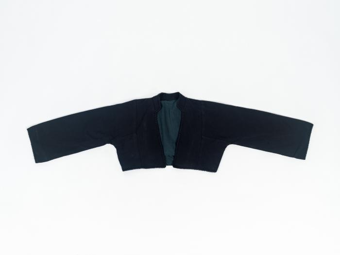 ΓΙΛΕΚΟ (ΛΙΜΠΑΝΤΙ) ΜΑΥΡΟ  ΠΑΡΑΔΟΣΙΑΚΗΣ ΦΟΡΕΣΙΑΣ ΝΑΟΥΣΑΣ ΓΥΝΑΙΚΕΙΟ