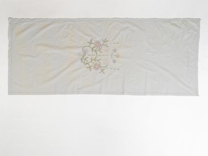 ΚΟΥΡΤΙΝΑ ΜΕ ΚΕΝΤΗΜΑ