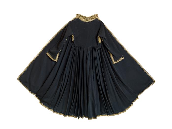 ΕΠΕΝΔΥΤΗΣ (ΜΑΚΡΟΛΕΜΠΑΝΤΟ) ΠΑΡΑΔΟΣΙΑΚΗΣ ΓΥΝΑΙΚΕΙΑΣ ΝΥΦΙΚΗΣ ΦΟΡΕΣΙΑΣ ΝΑΟΥΣΑΣ