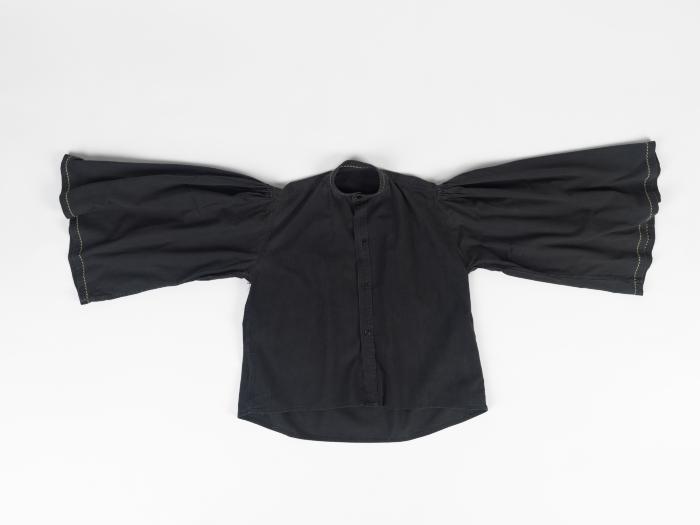 MEN’S SHIRT OF THE TRADITIONAL PAVLOS MELAS COSTUME