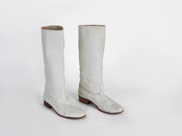 ΜΠΟΤΕΣ ΠΑΡΑΔΟΣΙΑΚΗΣ ΦΟΡΕΣΙΑΣ ΚΡΗΤΗΣ