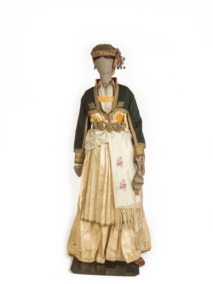 MARRIED WOMEN’S TRADITIONAL COSTUME OF NAOUSSA