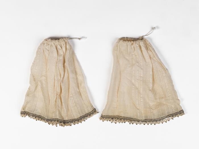 ΜΑΝΙΚΑΚΙΑ ΠΑΡΑΔΟΣΙΑΚΗΣ ΦΟΡΕΣΙΑΣ ΝΑΟΥΣΑΣ ΓΥΝΑΙΚΕΙΑ