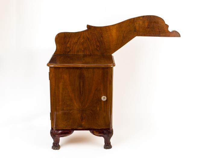 ΚΟΜΟΔΙΝΟ ΜΕ ΠΛΑΤΗ