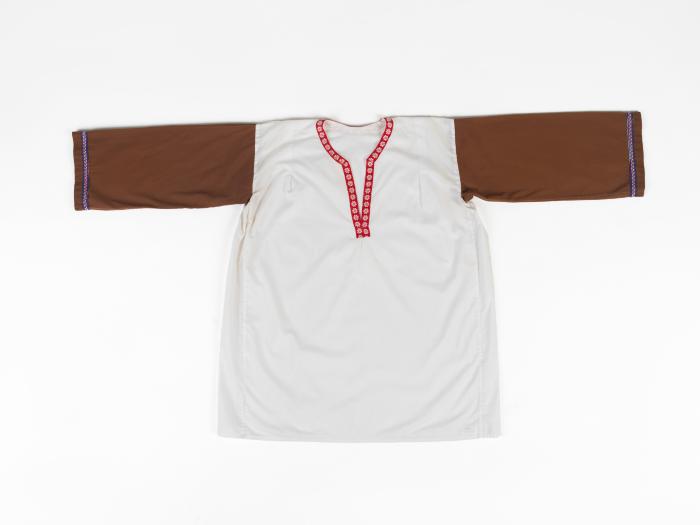 ΠΟΥΚΑΜΙΣΟ ΠΑΡΑΔΟΣΙΑΚΗΣ ΦΟΡΕΣΙΑΣ ΔΙΔΥΜΟΤΕΙΧΟΥ ΓΥΝΑΙΚΕΙΟ