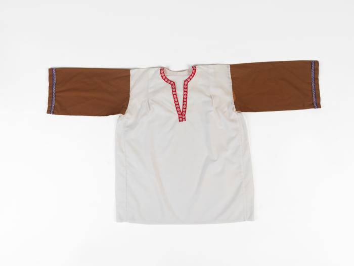 ΠΟΥΚΑΜΙΣΟ ΠΑΡΑΔΟΣΙΑΚΗΣ ΦΟΡΕΣΙΑΣ ΔΙΔΥΜΟΤΕΙΧΟΥ ΓΥΝΑΙΚΕΙΟ