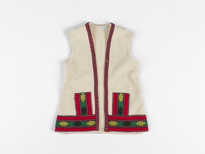 ΕΠΕΝΔΥΤΗΣ (ΣΑΓΙΑΣ) ΠΑΡΑΔΟΣΙΑΚΗΣ ΦΟΡΕΣΙΑΣ ΑΡΑΧΩΒΑΣ ΓΥΝΑΙΚΕΙΟΣ