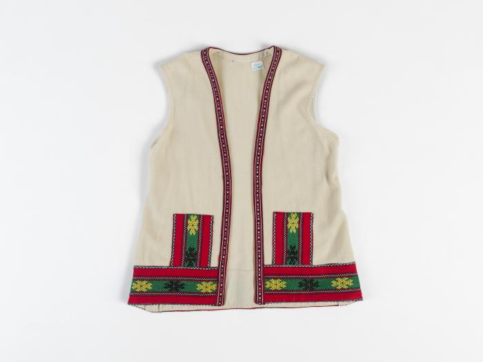 ΕΠΕΝΔΥΤΗΣ (ΣΑΓΙΑΣ) ΠΑΡΑΔΟΣΙΑΚΗΣ ΦΟΡΕΣΙΑΣ ΑΡΑΧΩΒΑΣ ΓΥΝΑΙΚΕΙΟΣ